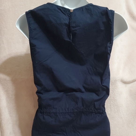 Like NEW Banana Republic Cotton Navy Ruffle Top Sz M, Cinched Waist - Picture 6 of 8